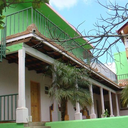 Casa Chapina Francesa San Lorenzo El Tejar Exterior photo