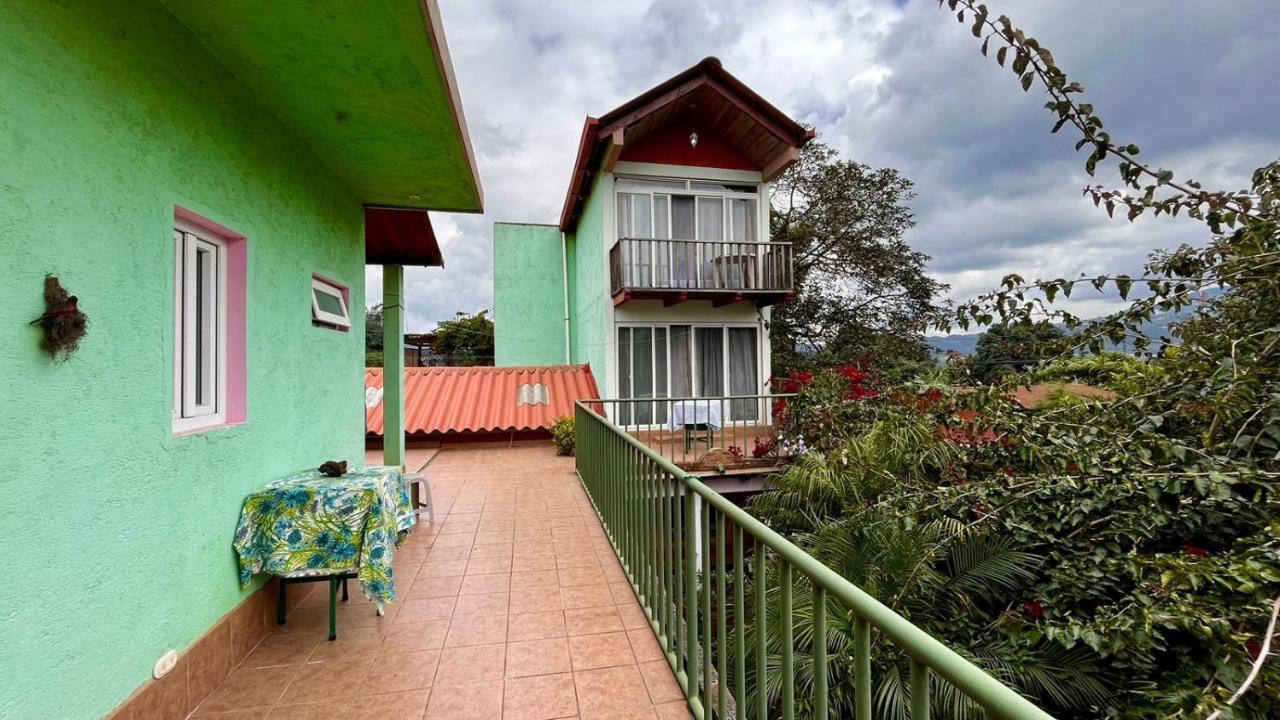 Casa Chapina Francesa San Lorenzo El Tejar Exterior photo