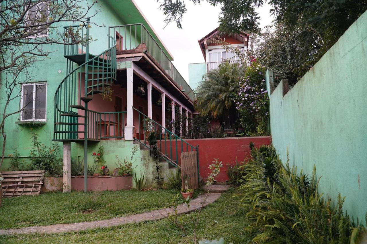 Casa Chapina Francesa San Lorenzo El Tejar Exterior photo