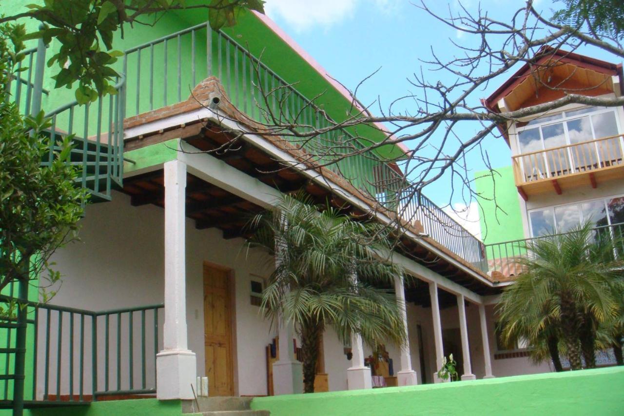 Casa Chapina Francesa San Lorenzo El Tejar Exterior photo